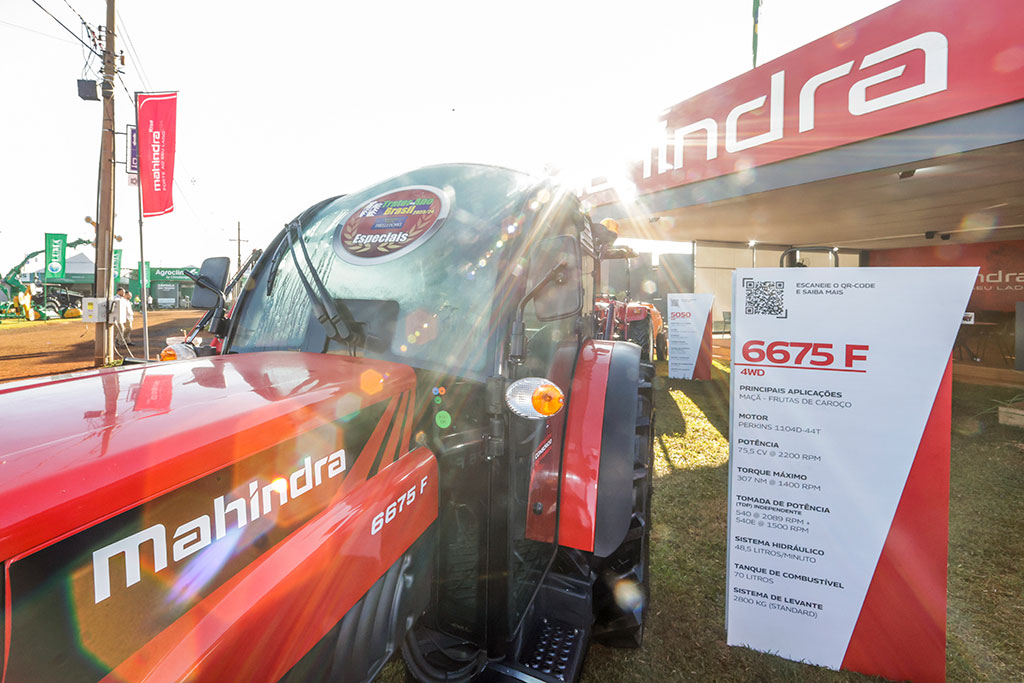Máquinas Agrícolas TRATOR MAHINDRA 6675 F em Guarantã do Norte MT